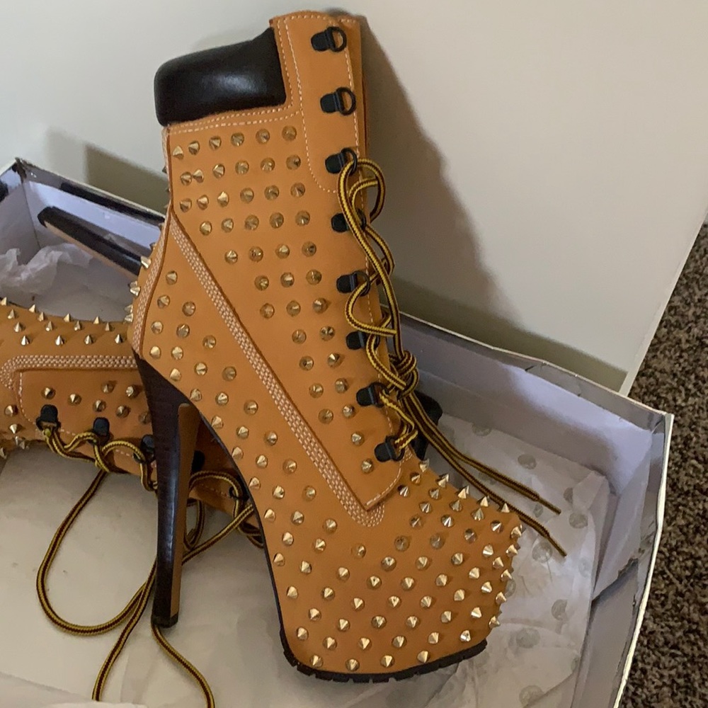 Zigi heel boot with studs original